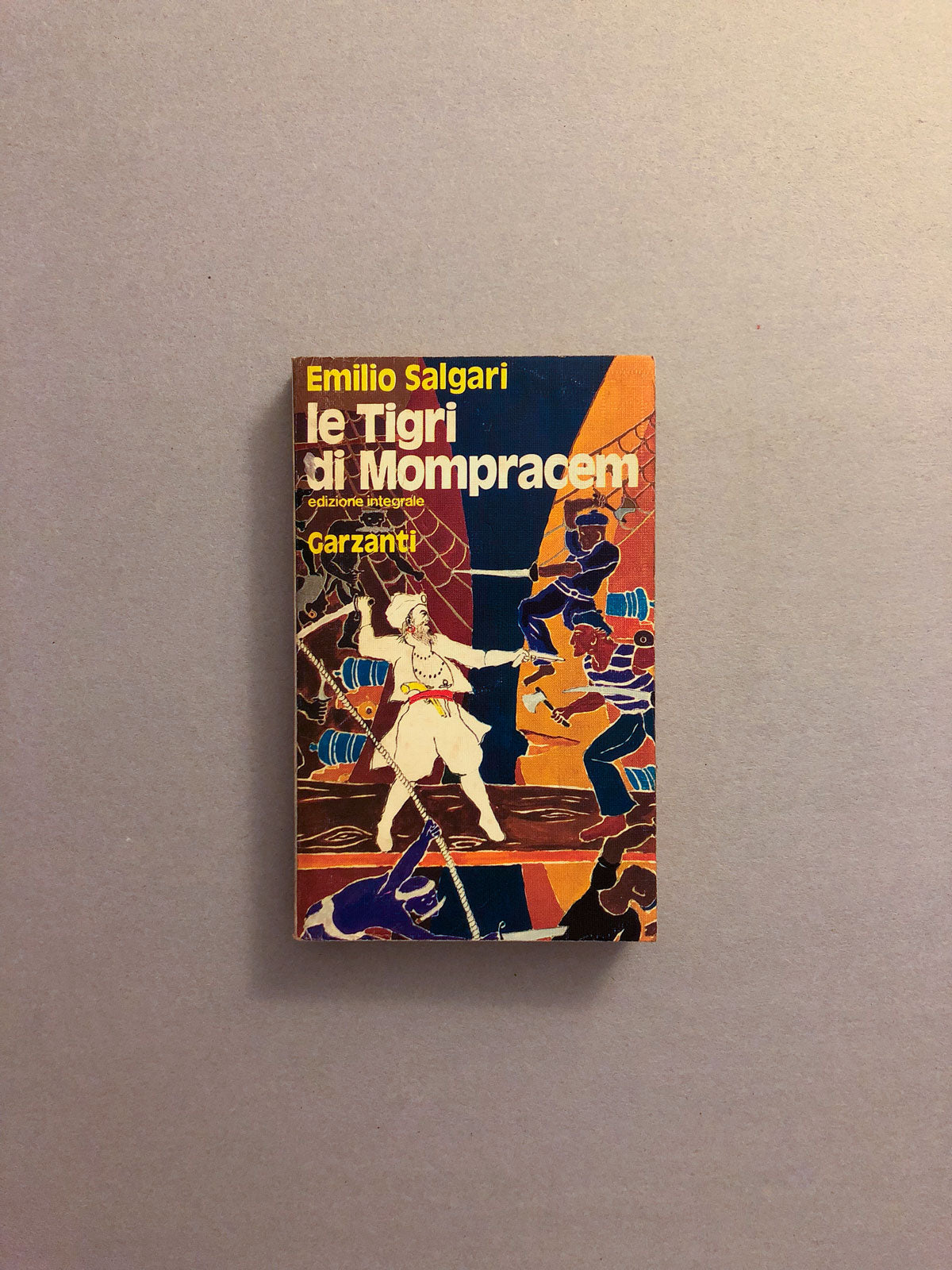libro-le-tigri-di-mompracem-emilio-salgari-garzanti-copertina