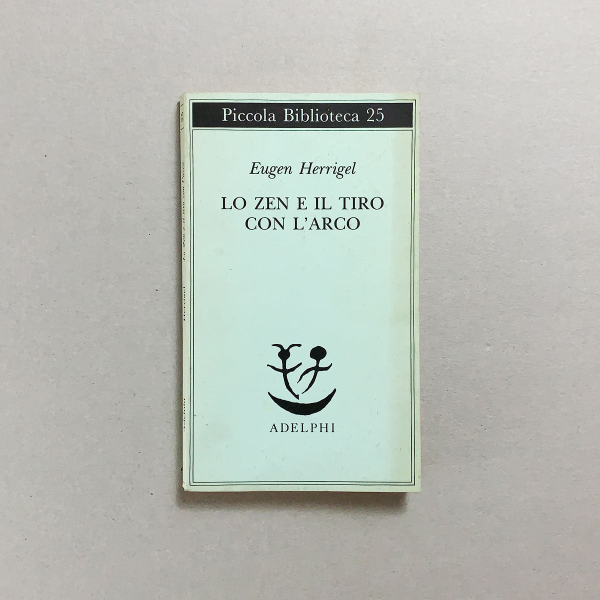 libro-lo-zen-e-il-tiro-con-l_arco-eugen-herrigel-adelphi-1